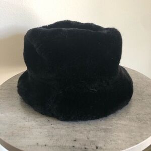 Elegant Vintage Black Faux Fur Bucket Hat Classic Classy Winter Stylish Warm